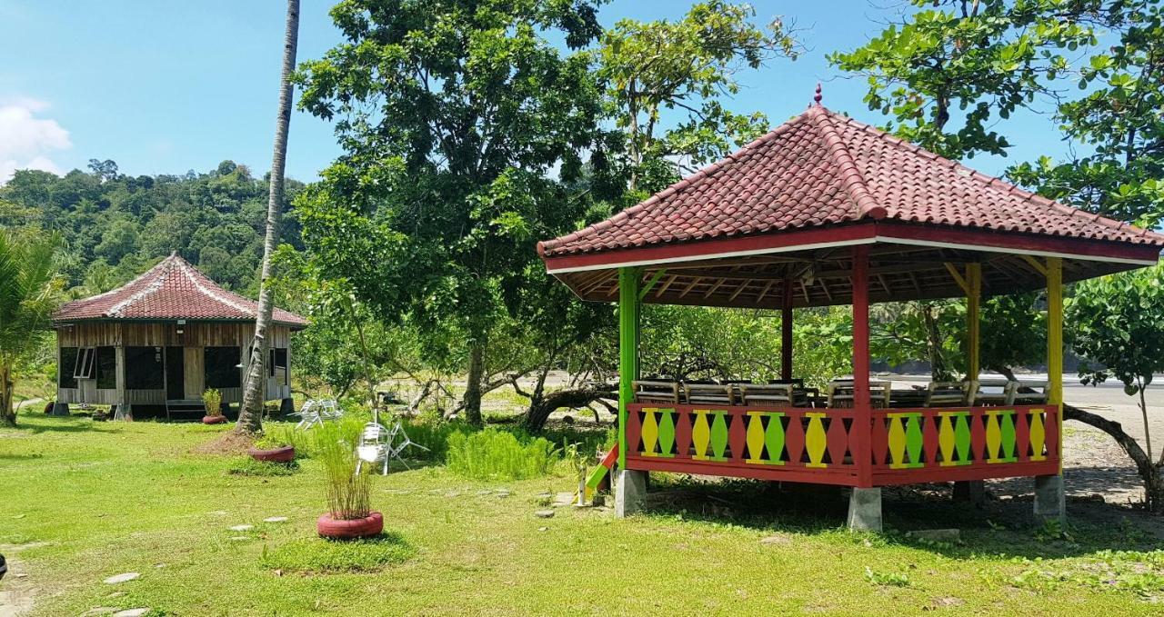 Revive Lampung Krui King Resort Kültér fotó
